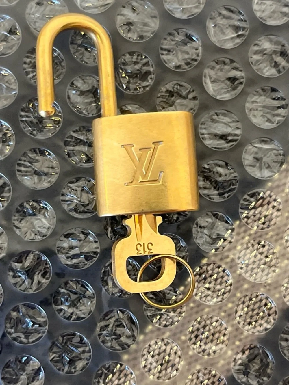 Louis Vuitton Gold Padlock Key (313) Holder with LV Engraving